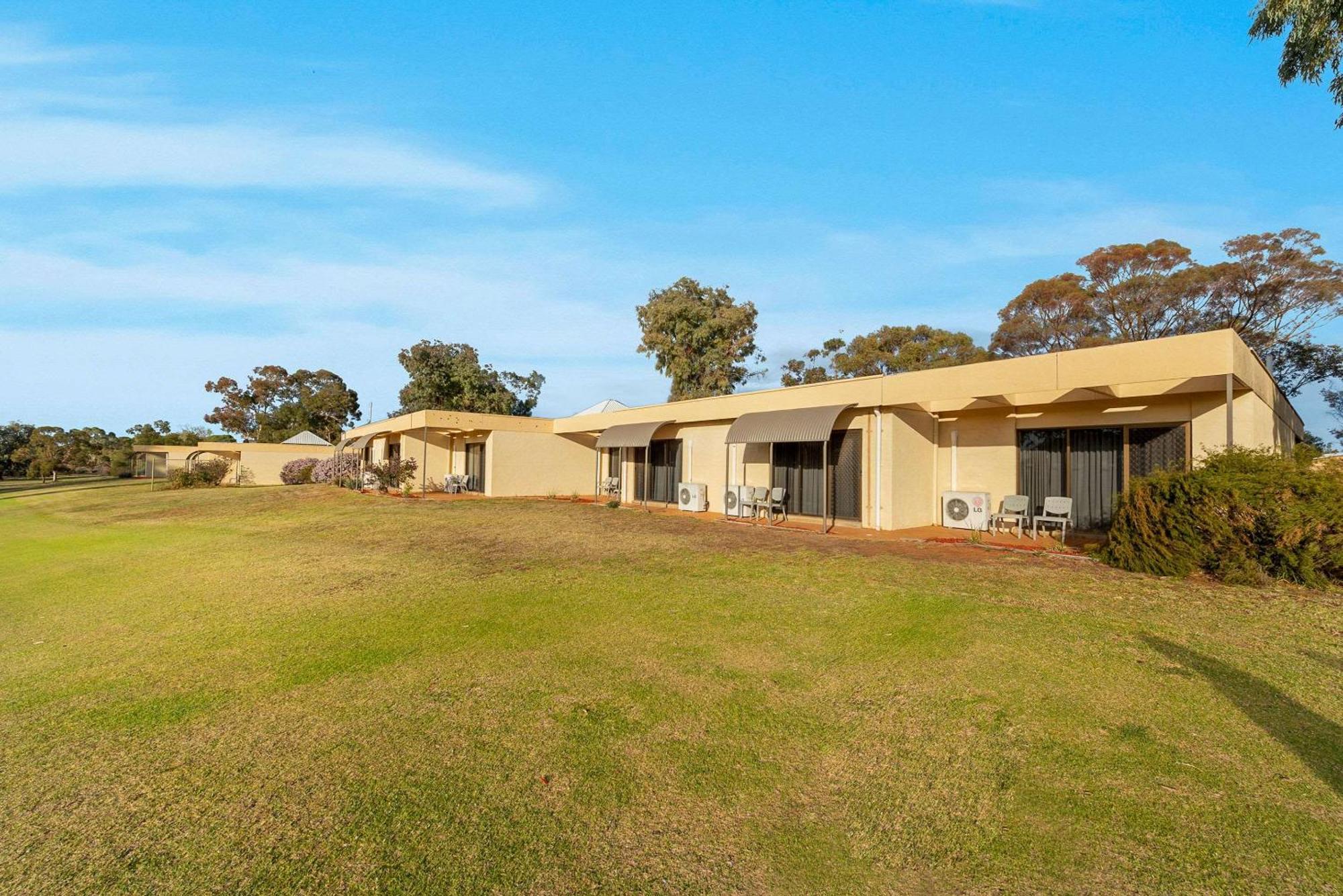 Comfort Inn & Suites Riverland Barmera Exterior photo